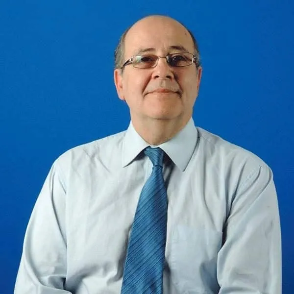 Dr. Ricardo Petrissans