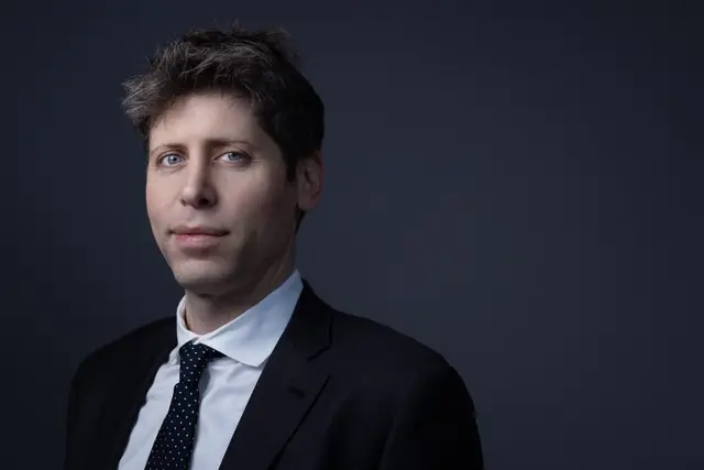 Retrato de un hombre con traje oscuro, camisa blanca y corbata de lunares sobre un fondo oscuro, portada del análisis del discurso de Altman
