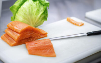 Comenzó a servirse en un restaurante de Estados Unidos el primer salmón creado íntegramente en un laboratorio